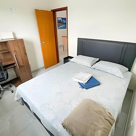 202- Apartamento De 2 Quartos Para Ate 5 Hospedes Патус-ди-Минас Экстерьер фото